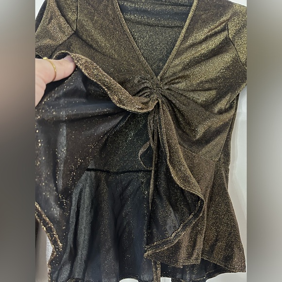 A’gaci Metallic Gold Y2K Ruched Plunge Peplum Pull Tie Cascade Top Blouse - Picture 2 of 5